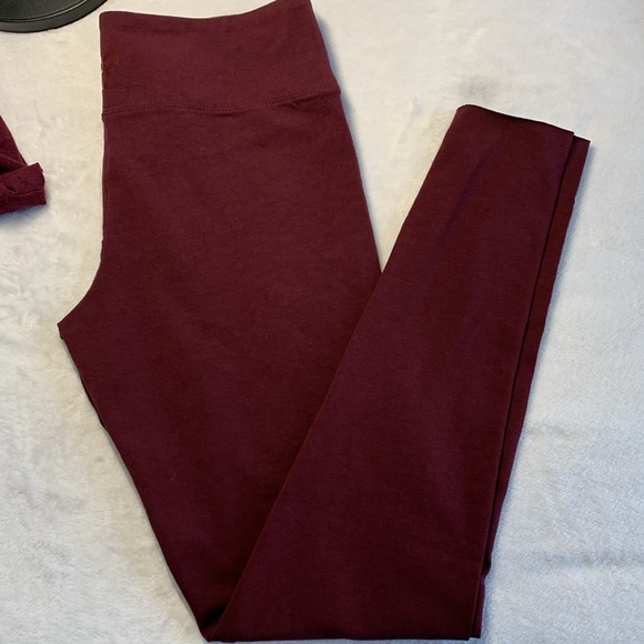 Aritzia TNA Burgundy Love Bundle! - Picture 4 of 5